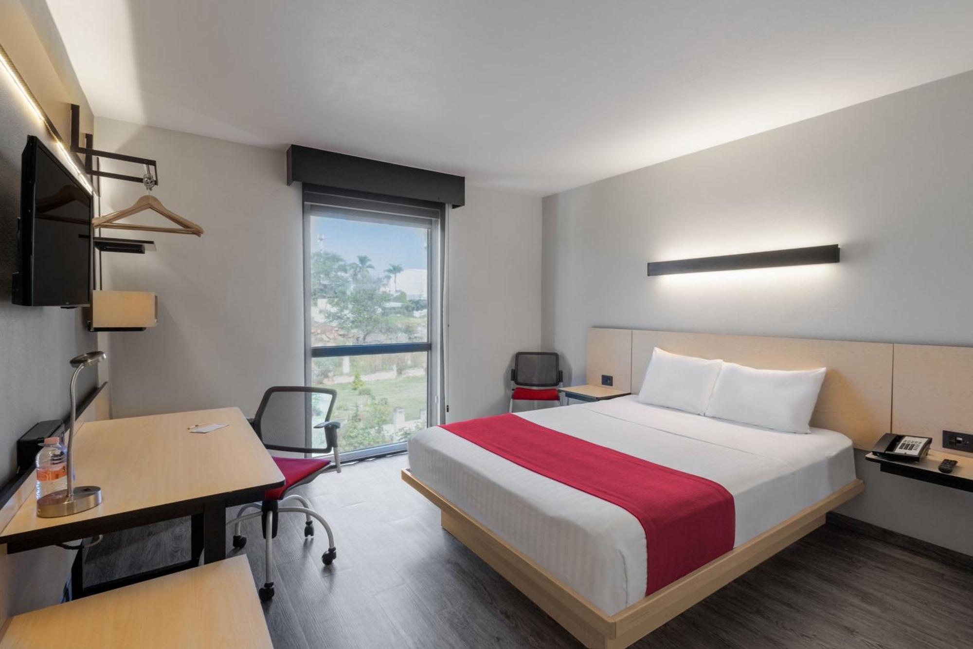 City Express By Marriott Guadalajara Aeropuerto Las Pintas Exterior photo