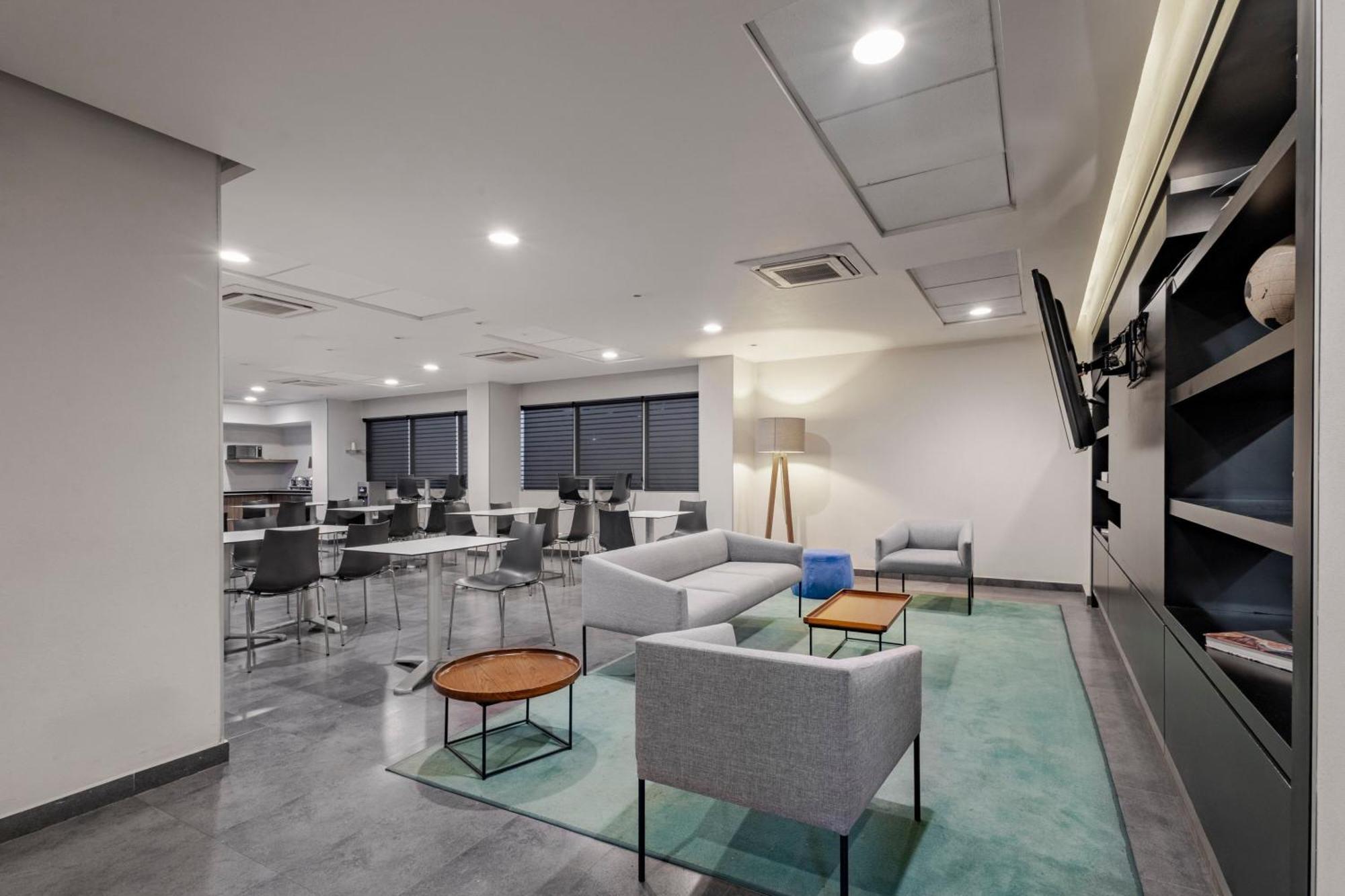 City Express By Marriott Guadalajara Aeropuerto Las Pintas Exterior photo